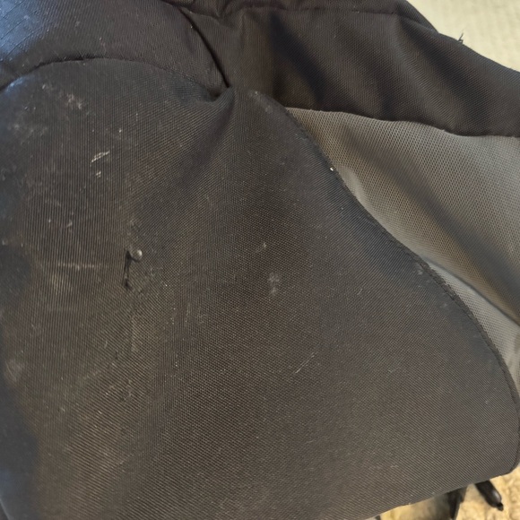 Black & Grey Patagonia Chacabuco 32L Unisex Large Backpack - Picture 7 of 8